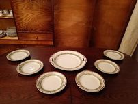 Zestaw 6 porcelanowych talerzy deserowych i patery Tułowice