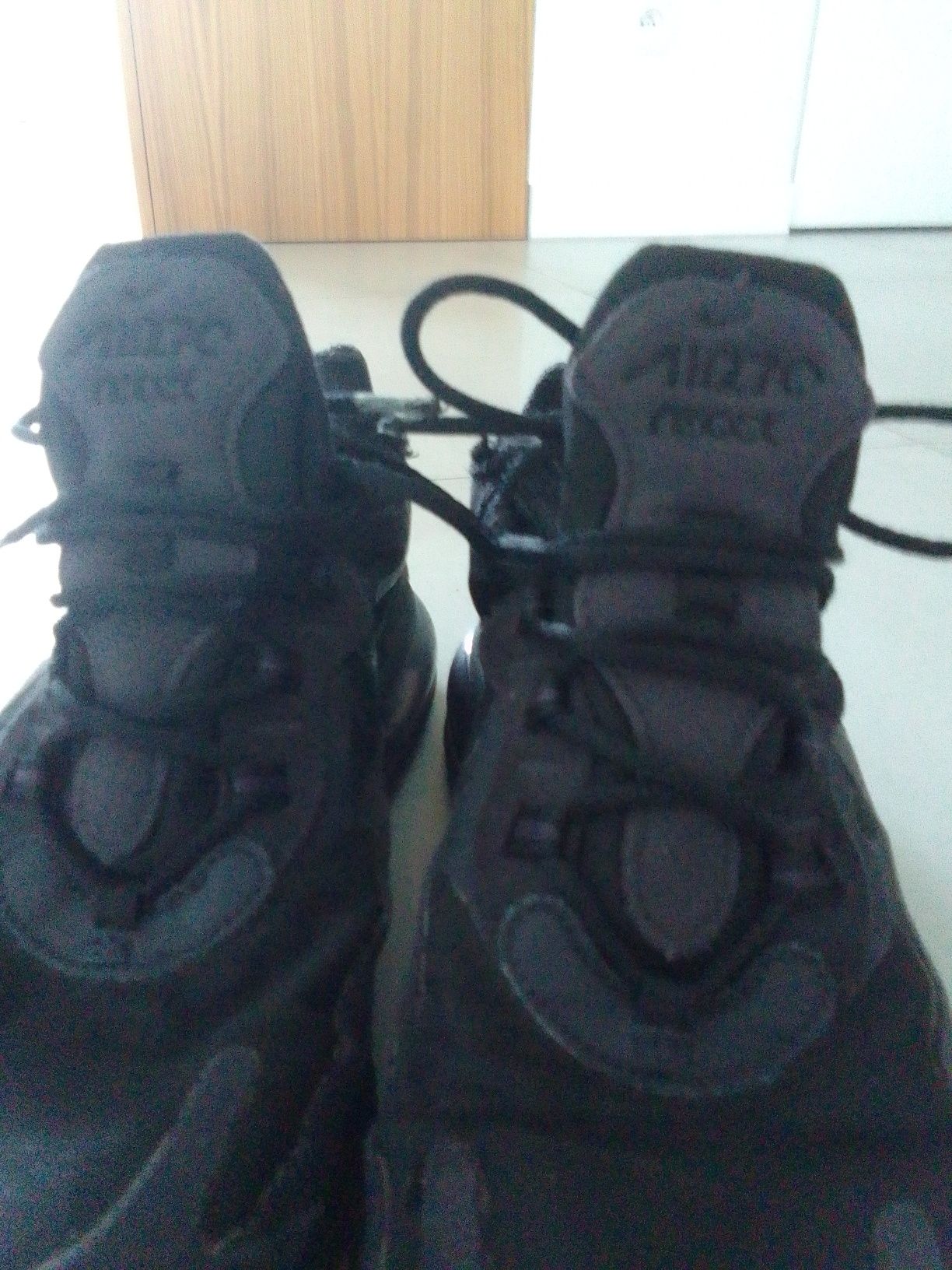 Buty Nike czarne Air270 r. 41
