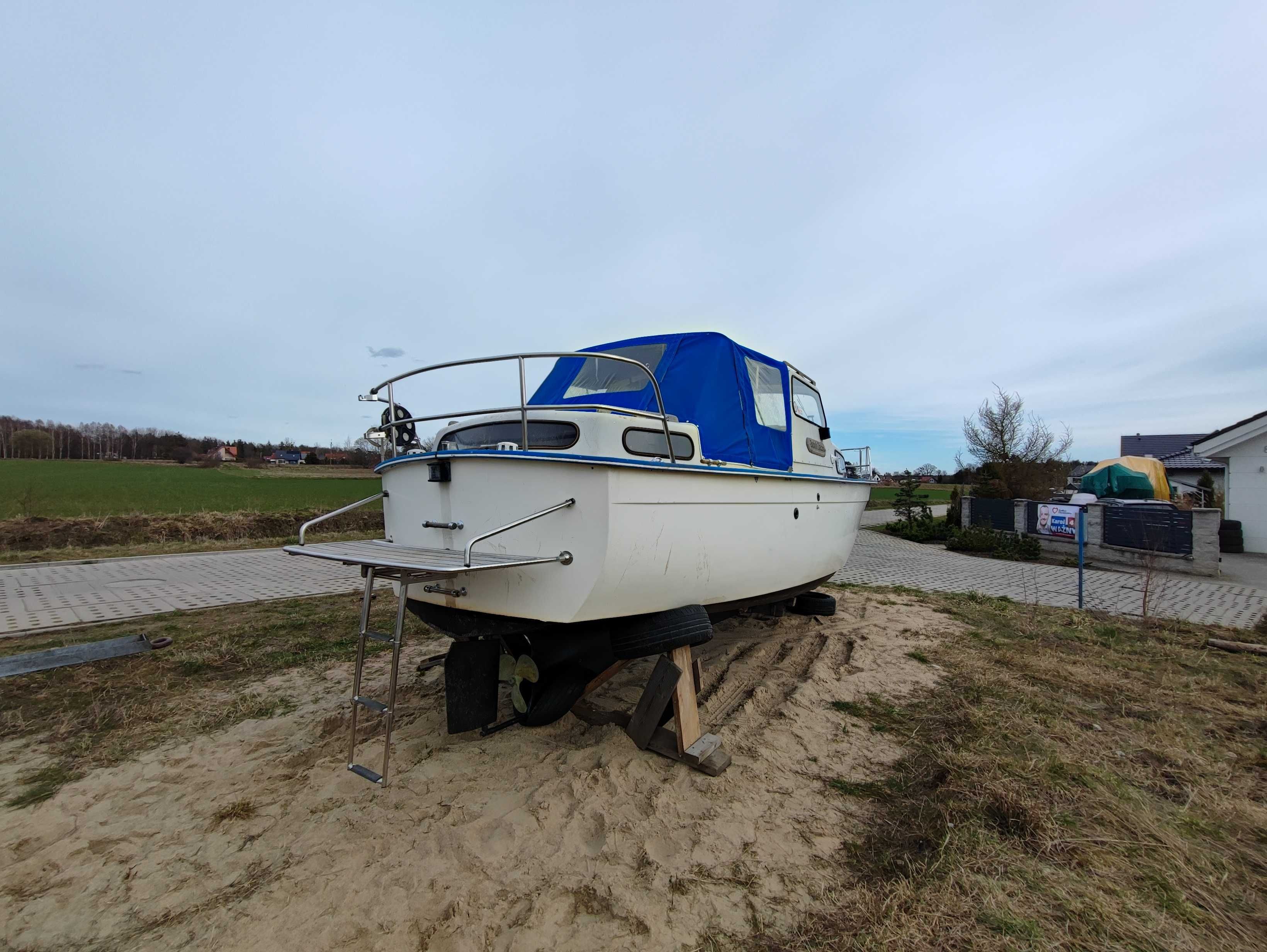 Piękna łódź motorowa z kabiną, ekonomiczny diesel, Albin 25