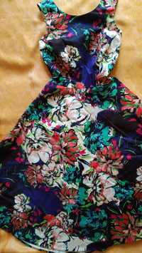 Sukienka midi z wycięciem Mohito elegancka XXS 32 XS 34 kwiaty lato