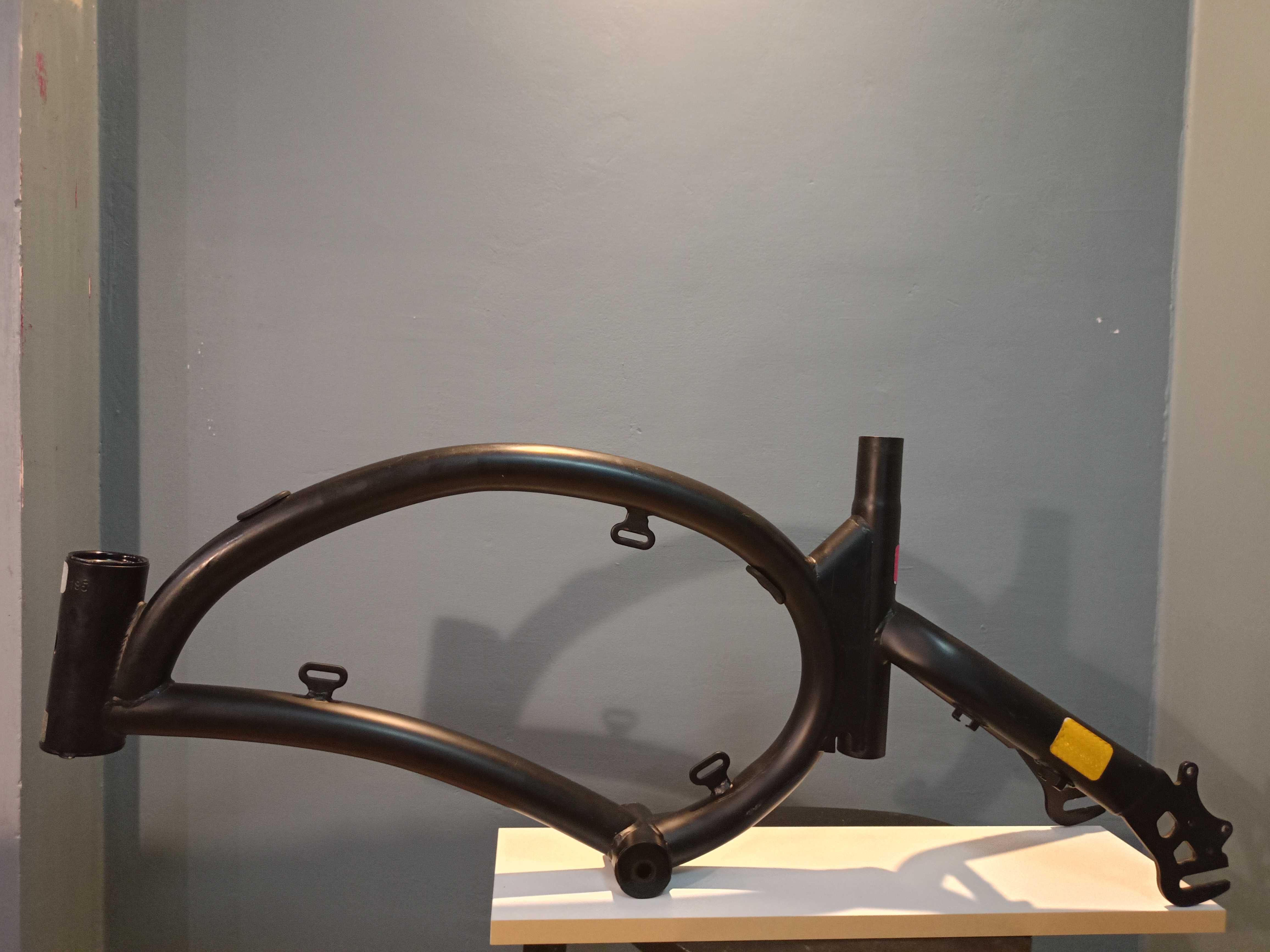 Urban Glide Bike-140
DYU D3F 14"
RAMA, KIEROWNICA