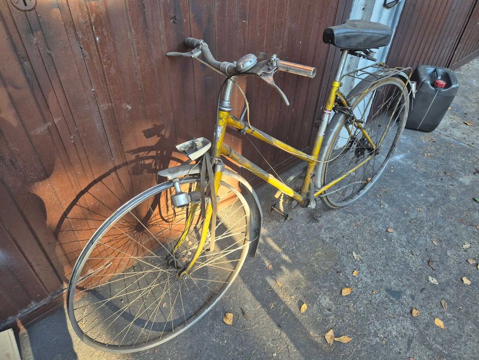 Kultowy rower Wilga rower z 1974 roku złoty