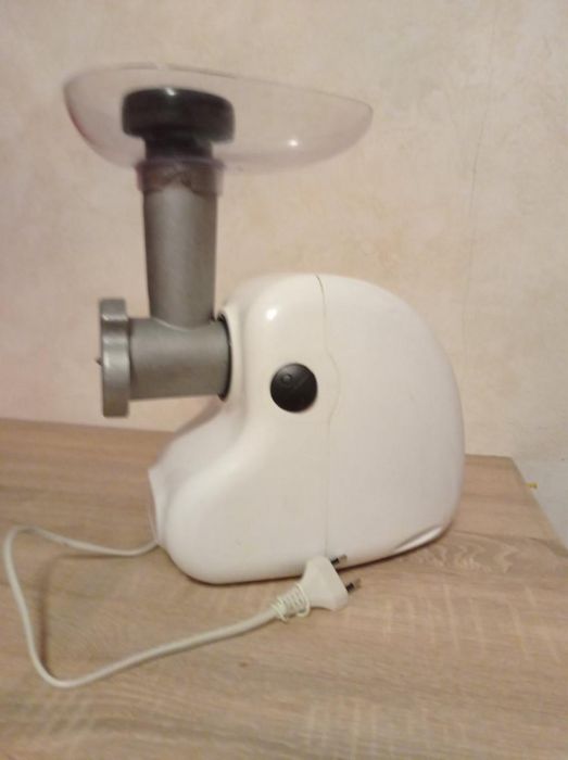 Мʼясорубка Moulinex hv2