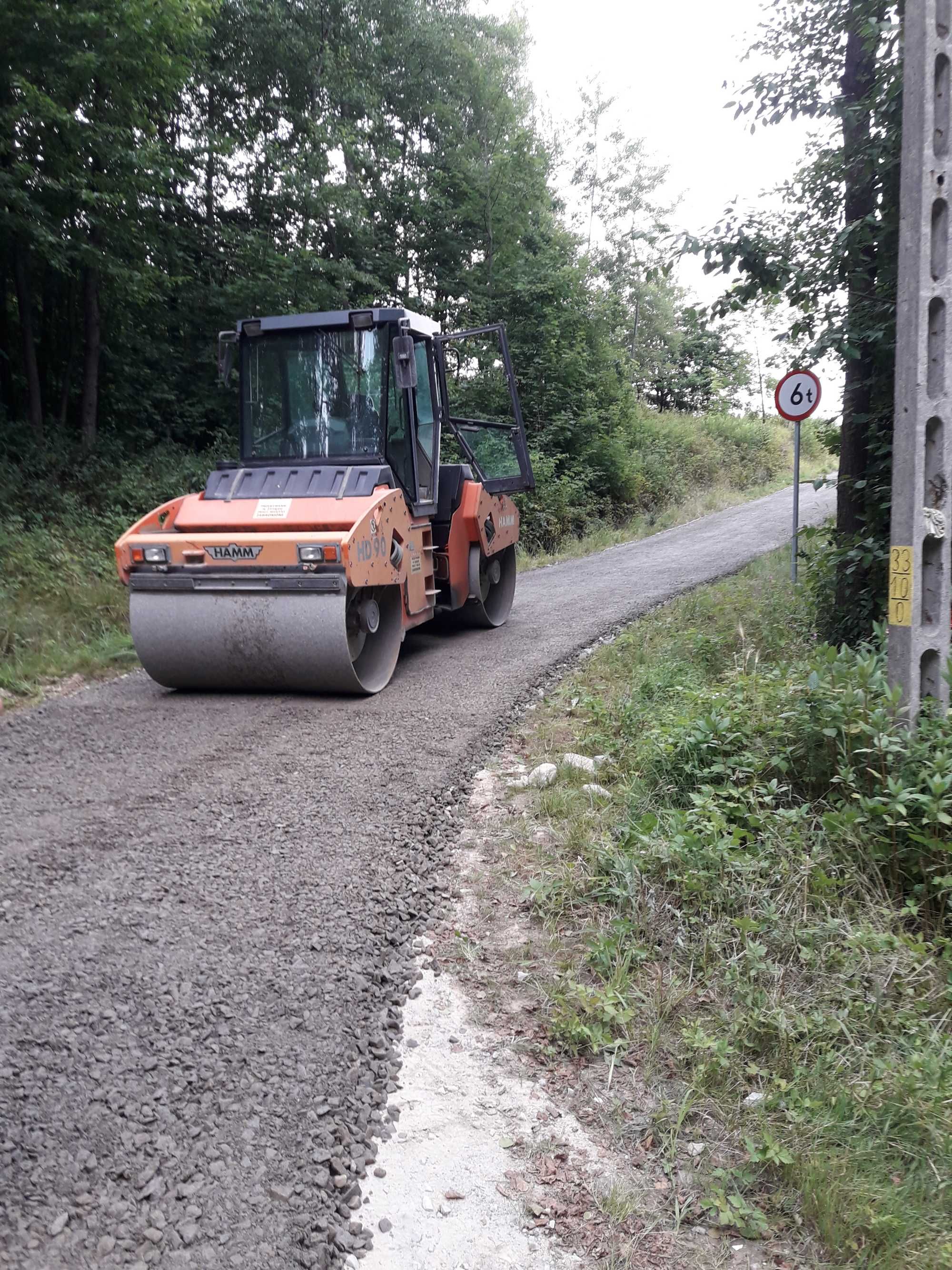 Budowa dróg, parkingów, podjazdów, zjazdów