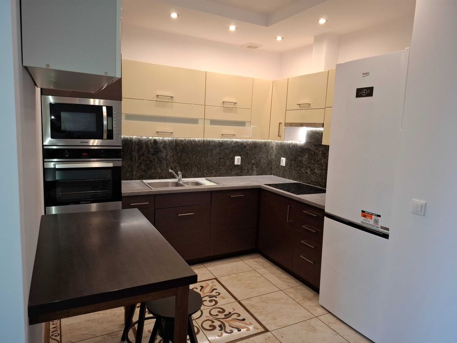 Kuchnia, meble w zabudowie super stan / agd 270x163