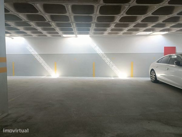 Lugar de Garagem para arrendamento em Ermesinde: