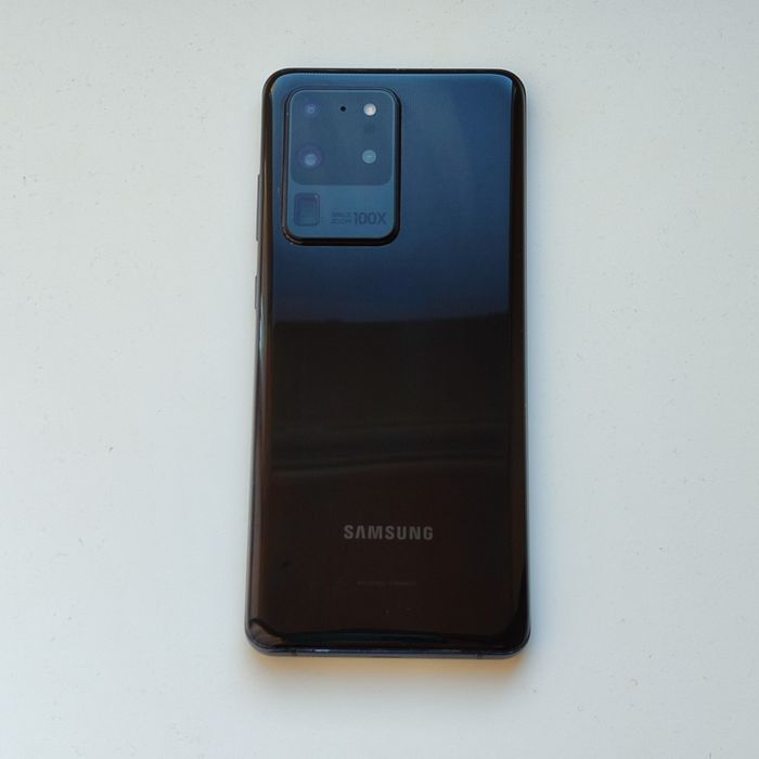 Смартфон Samsung Galaxy S20 Ultra 5G