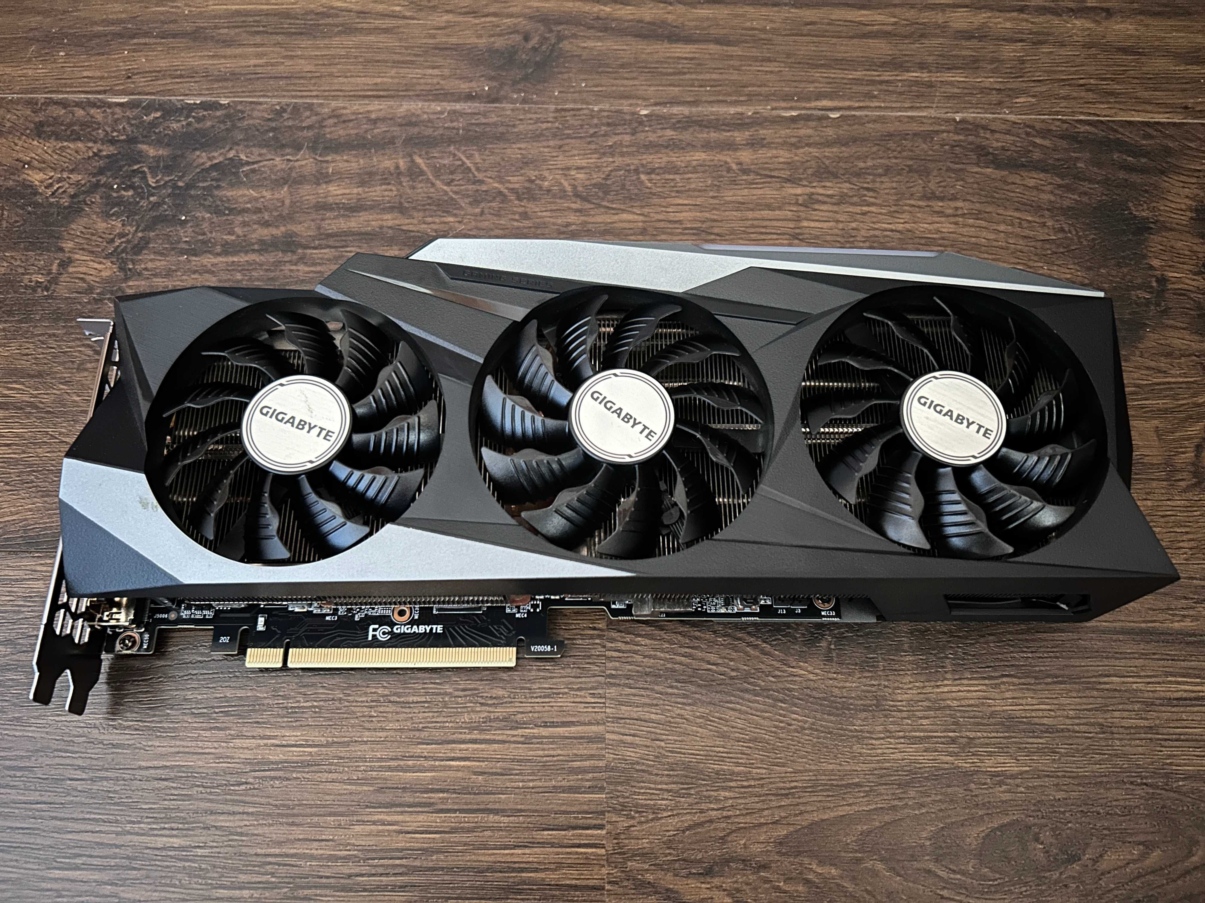 ИМБА! Ігрова відеокарта NVIDIA GeForce RTX 3090 24GB GDDR6X Gigabyte