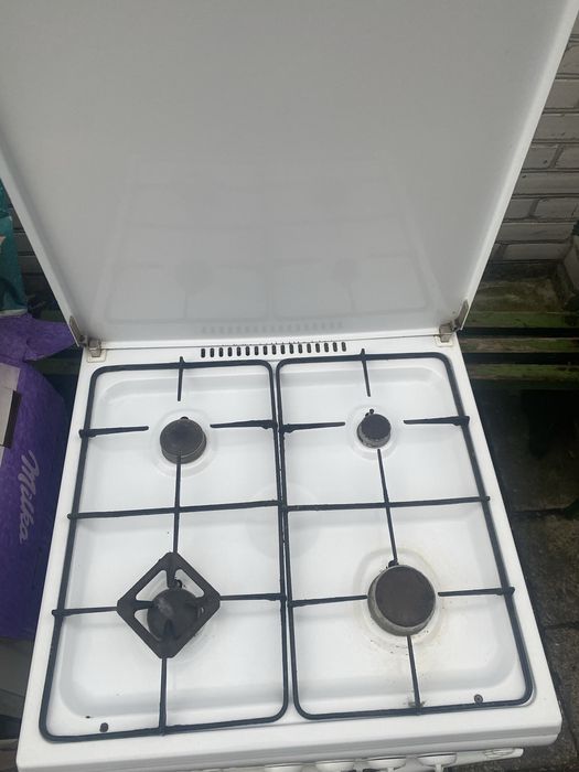 Газова плита плитка 4х камфорна чиста, гарна якісна на село