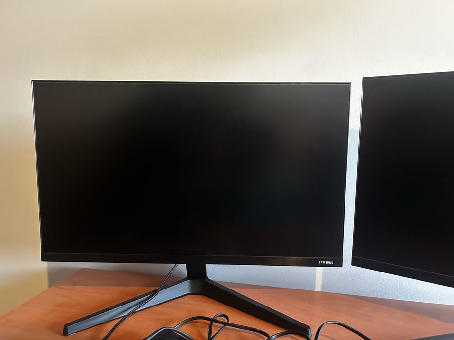 Pack 2x Samsung 24” F24T350FHR + Suporte Dual + HDMI | Para Trabalho