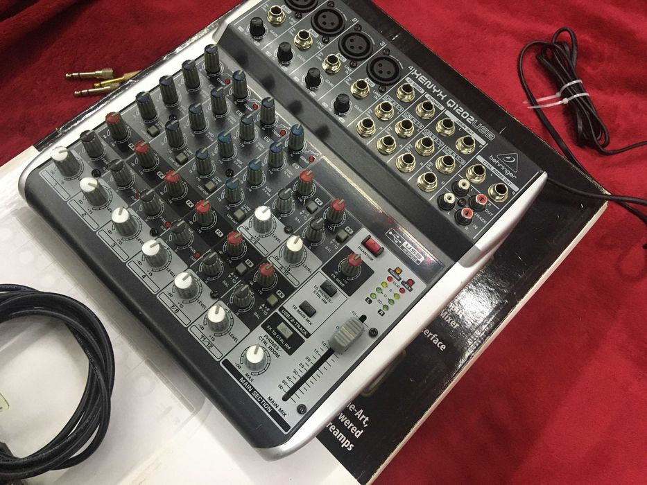 Mikser Behringer Xenyx Q1202 USB