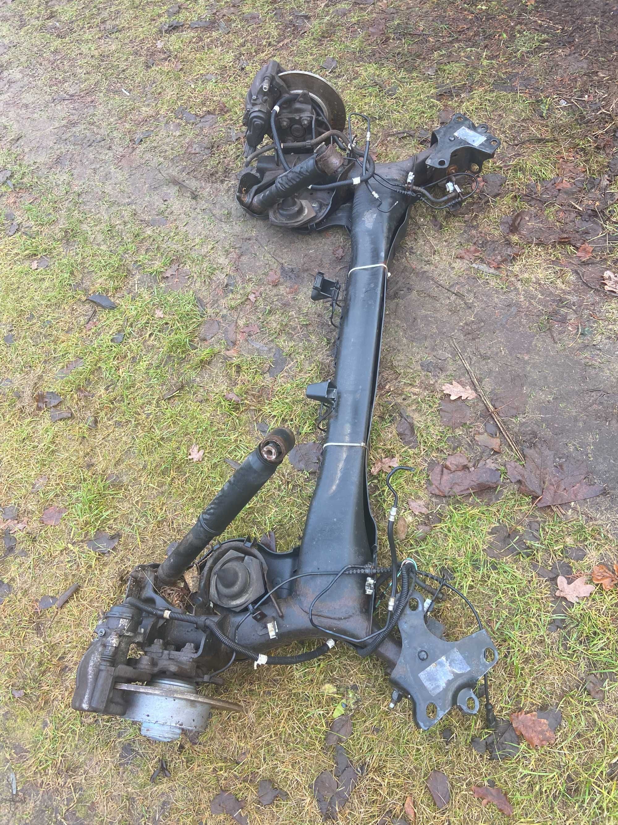 Tylna oś belka zawieszenia Renault Megane III 3 Scenic III 3