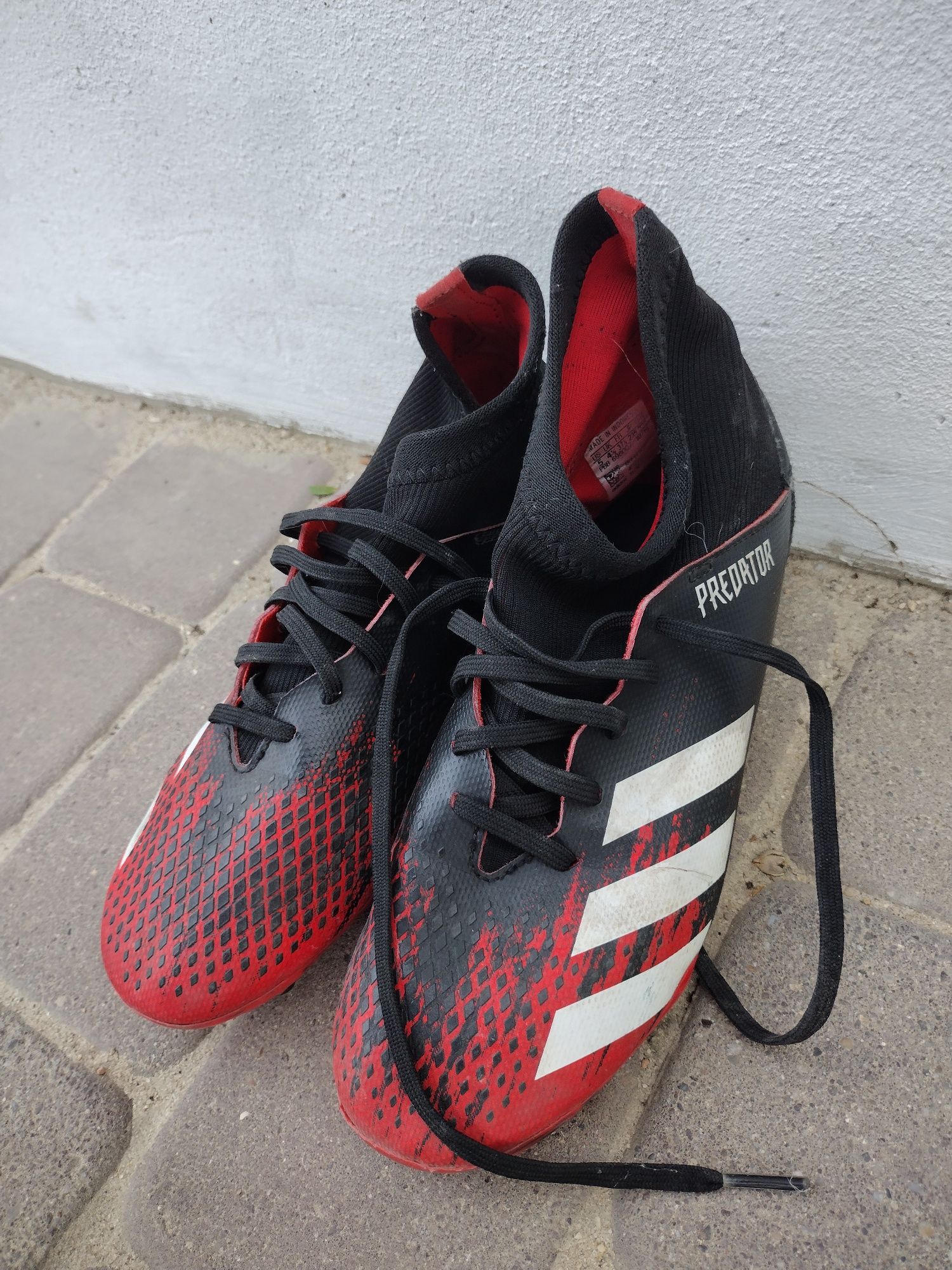 Buty do gry w piłkę korki Adidas Predator