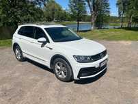 Volkswagen Tiguan R-Line 4Mot 240KM Mały przebieg, Panorama, Navi, Bogate wyposażenie