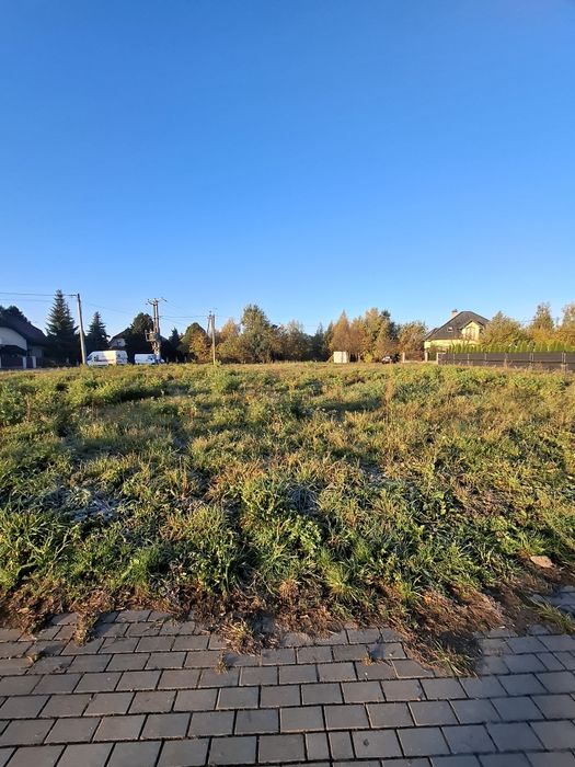 Działka inwestycyjno-budowlana ul. Wiejska 1780 m2