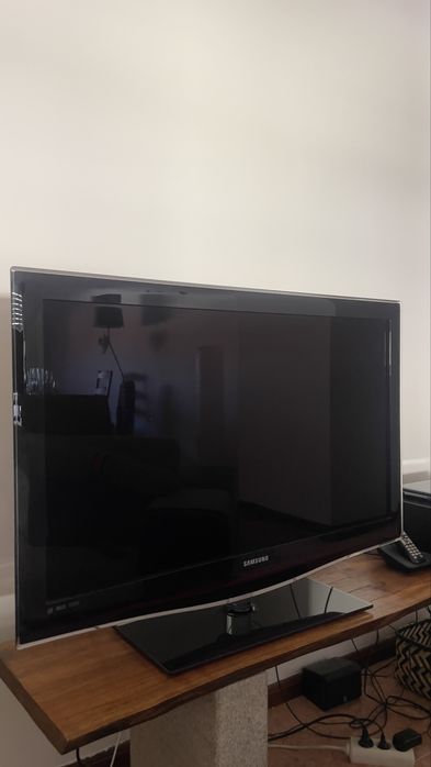 Samsung 40" Full HD LCD TV