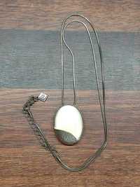 Naszyjnik z zawieszką z kamieniem księżycowym Pierre Cardin vintage