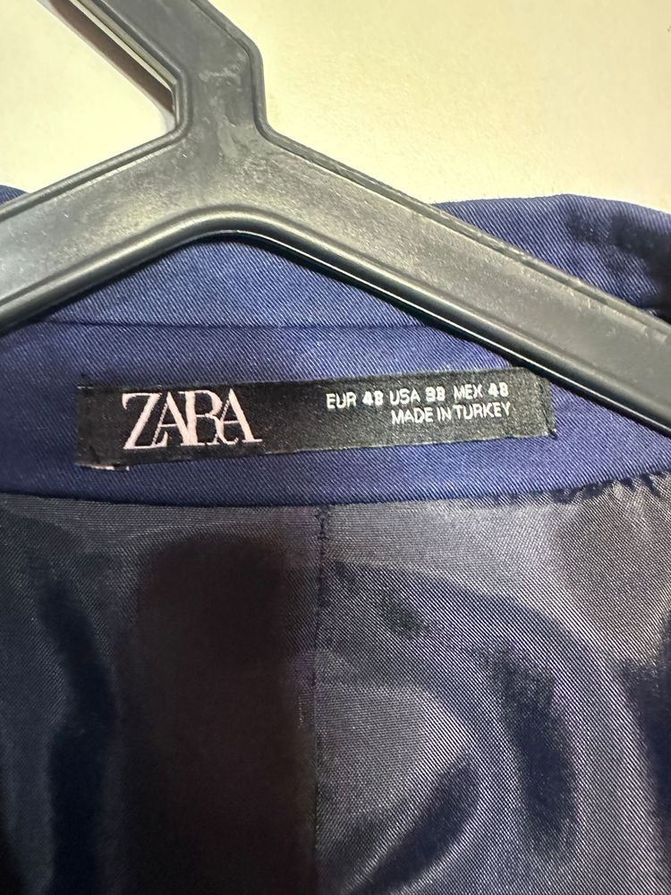 Fato azul escuro zara