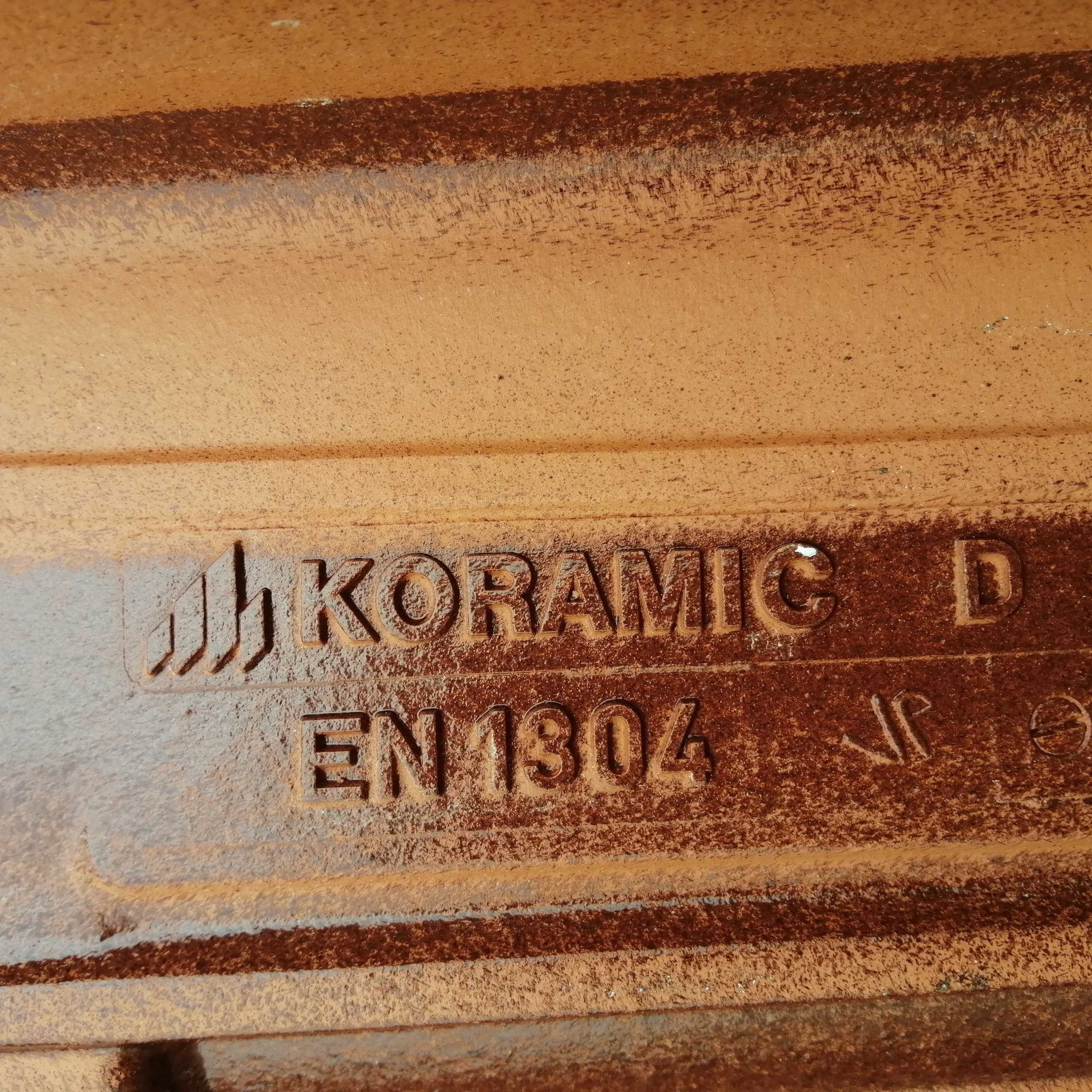 KORAMIC E32 + plus dachówka   Kasztan