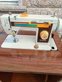 Máquina de costura clássica