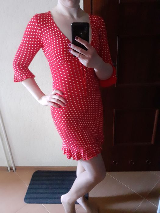 Czerwona piękna sukienka