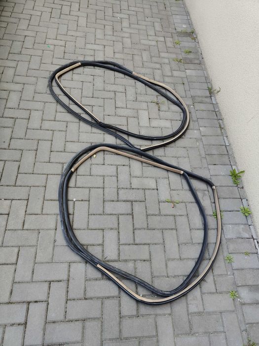 Uszczelki drzwi Passat B5 FL sedan