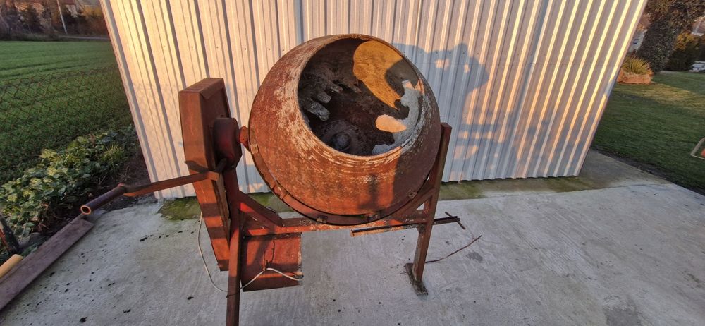 Betoniarka 250l zasilania 230V