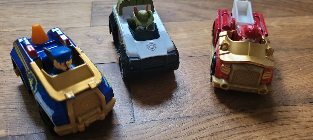 Chase tracker marshall metalowe samochodziki psi patrol