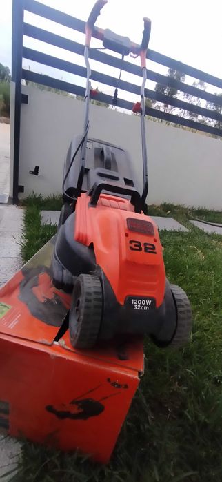 Cortador de relva Black& Decker