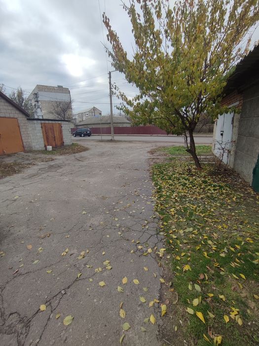 Продам гараж, район поворотка, біля п'ятиповерхівки