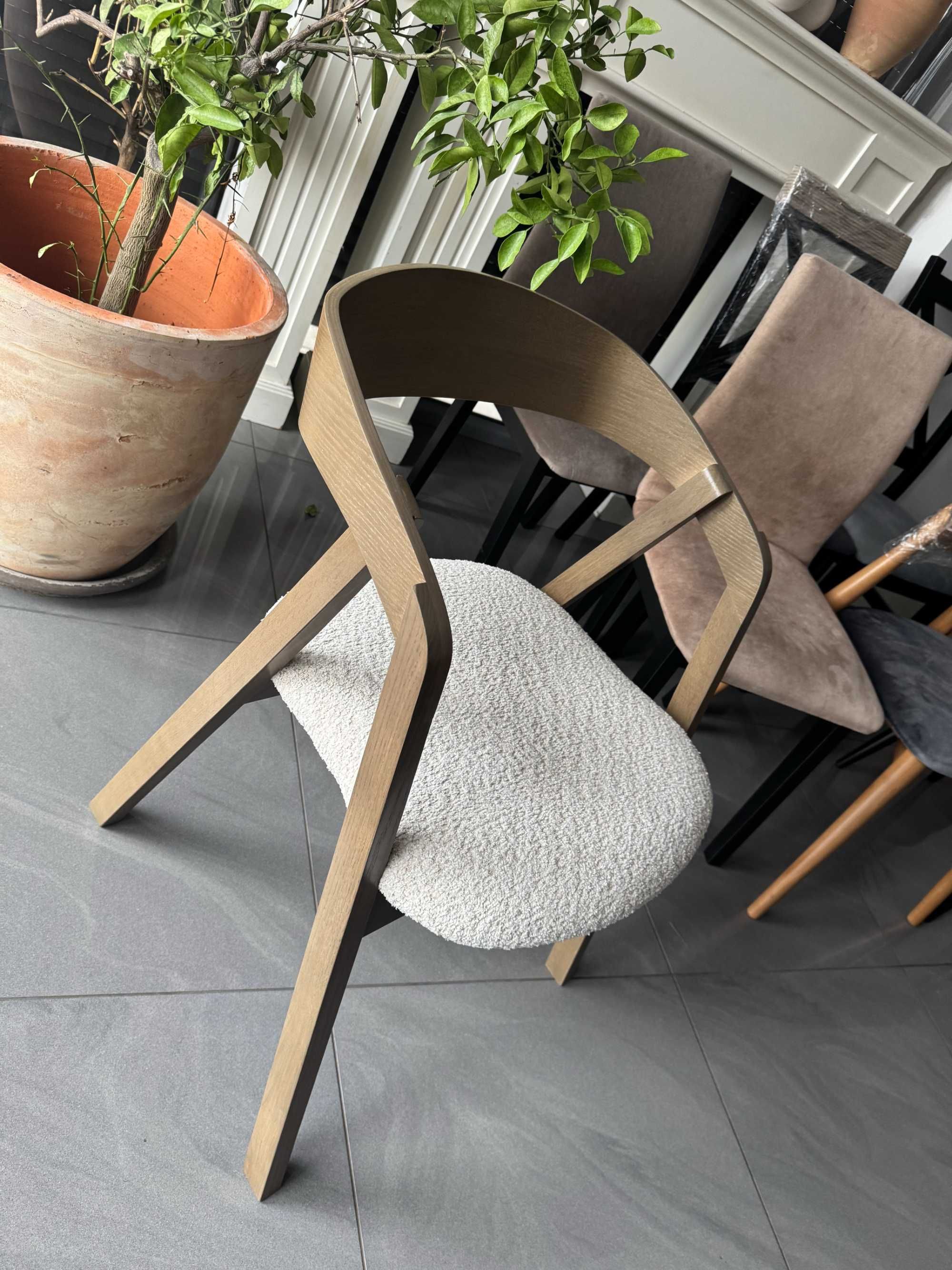 Zestaw mebli Stół FI 100 cm + 4x krzesło drewniane