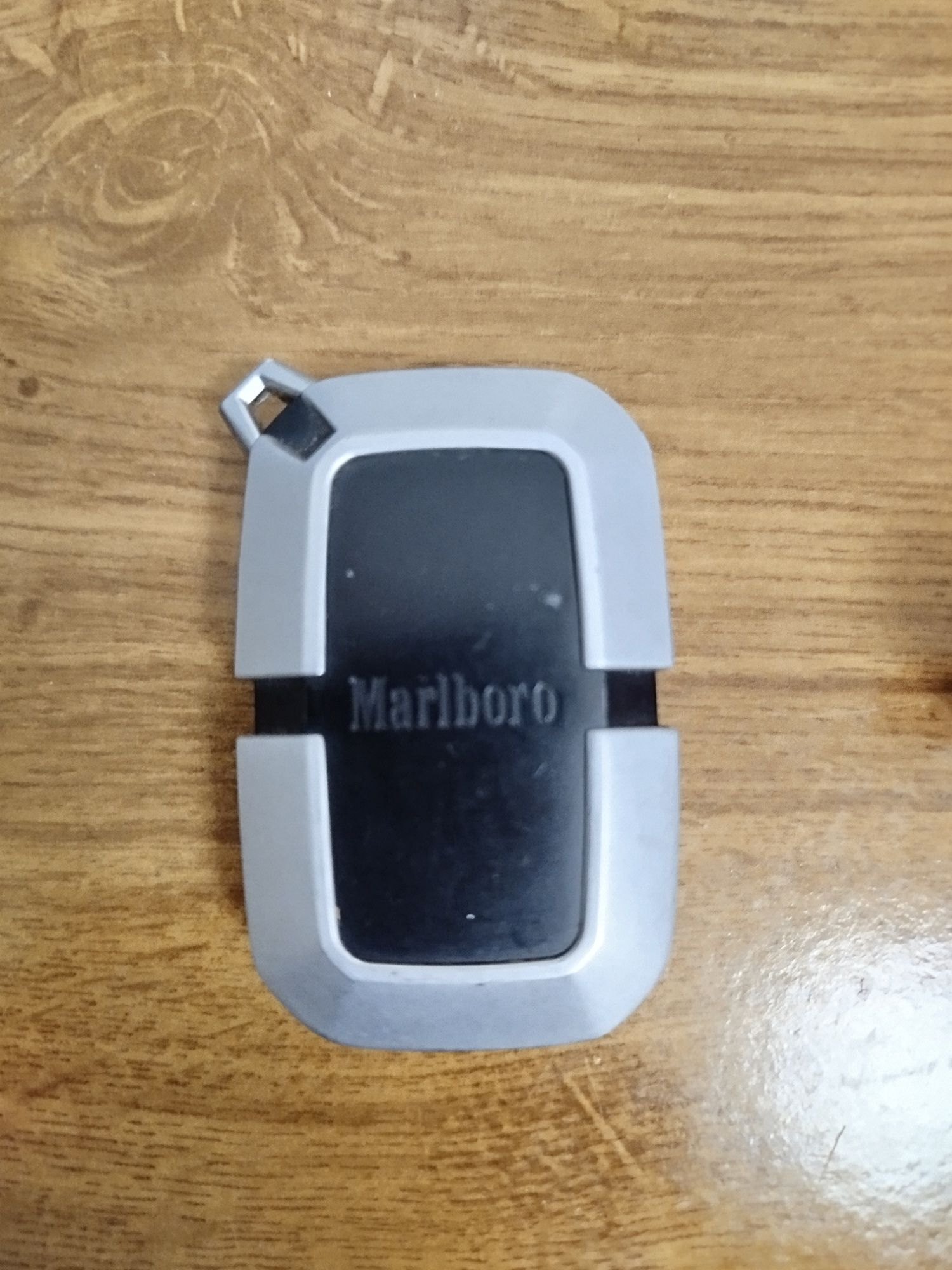 Isqueiros Marlboro