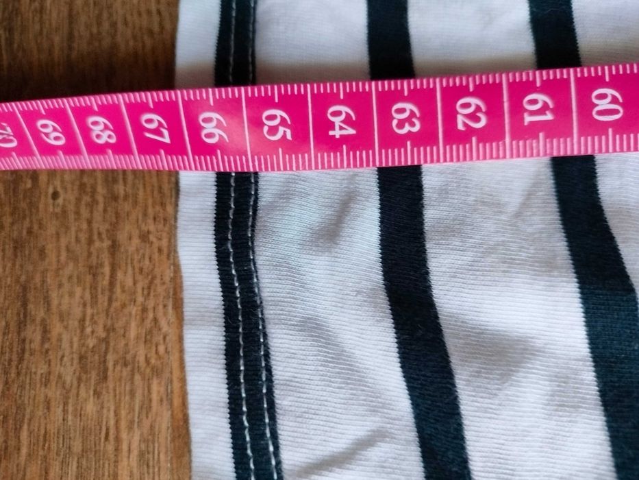 Sukienka czarno-biała w paski H&M 134 cm