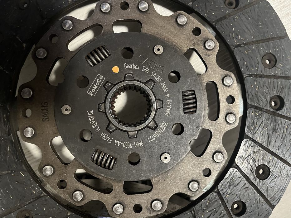 Демпфер , щеплення , корзина . На Ford Fokus 2 , 1,6 dti