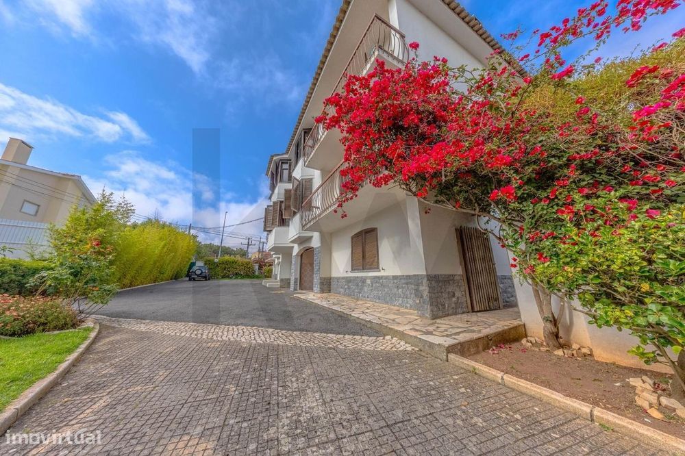T3 + 2 Duplex com Jardim privativo e Garagem em Cascais - Carcavelos P