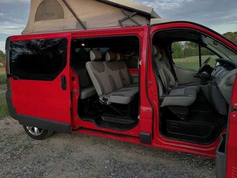 Renault Trafic 2.0dci Long 9 osób , Westfalia