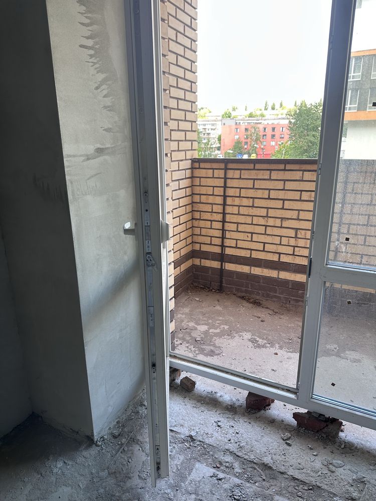 Двері на балкон
