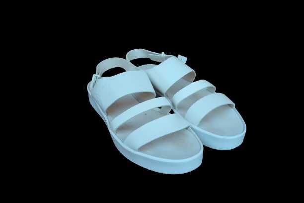 Białe skórzane sandały damskie Lacoste - 42