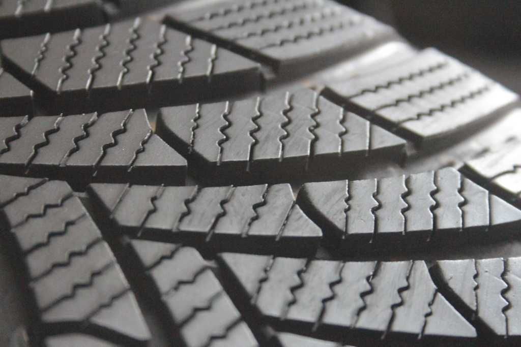 225/50/17 Semperit Speed-Grip 5 225/50 R17 98H XL