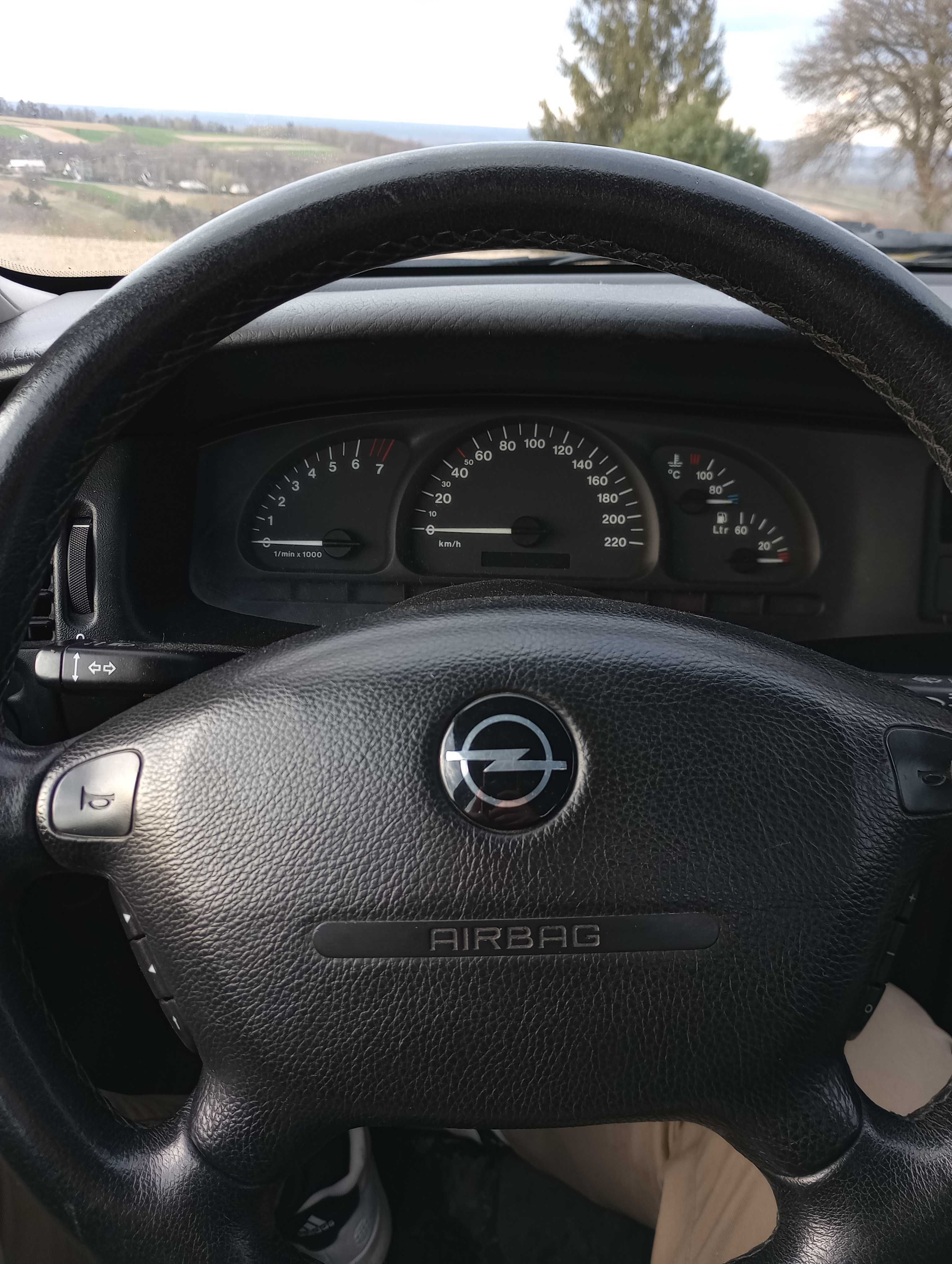 Samochód osobowy Opel Vectra