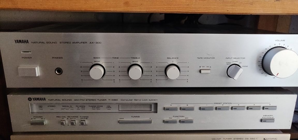 Yamaha AX-300 wzmacniacz