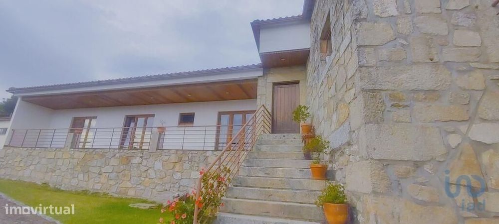 Casa / Villa T3 em Candemil e Gondar de 325,00 m2