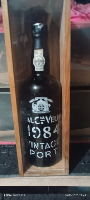 Real Companhia Velha 1984 selada