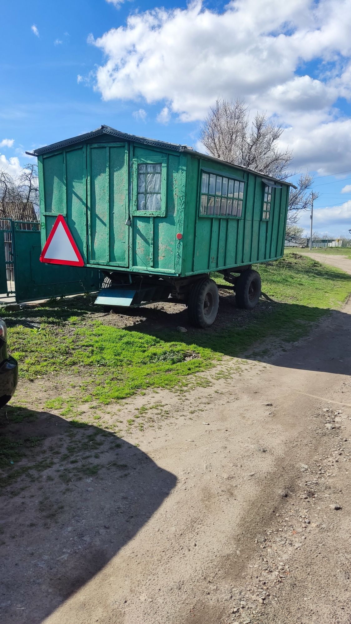 Павільйон / причіп /прицеп для бджіл