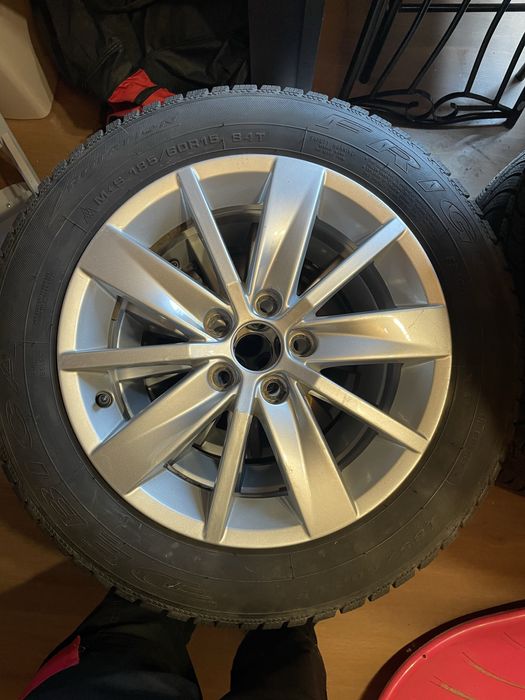 5x100 Opony zimowe z alufelgami R15