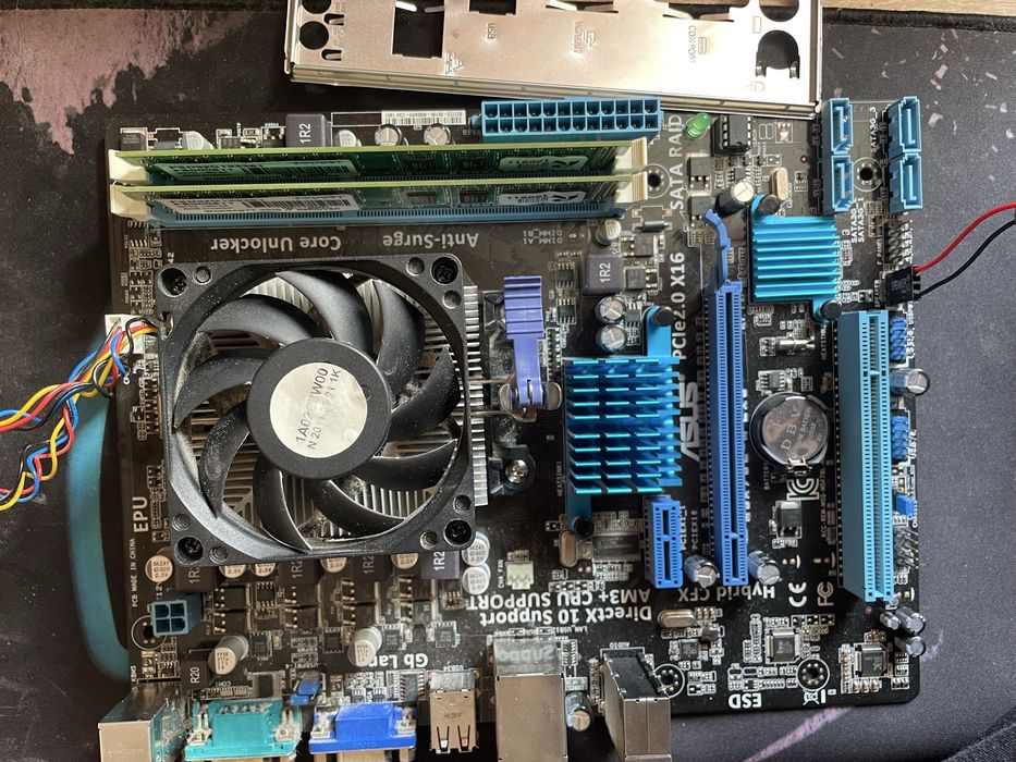 материнская плата в сборе