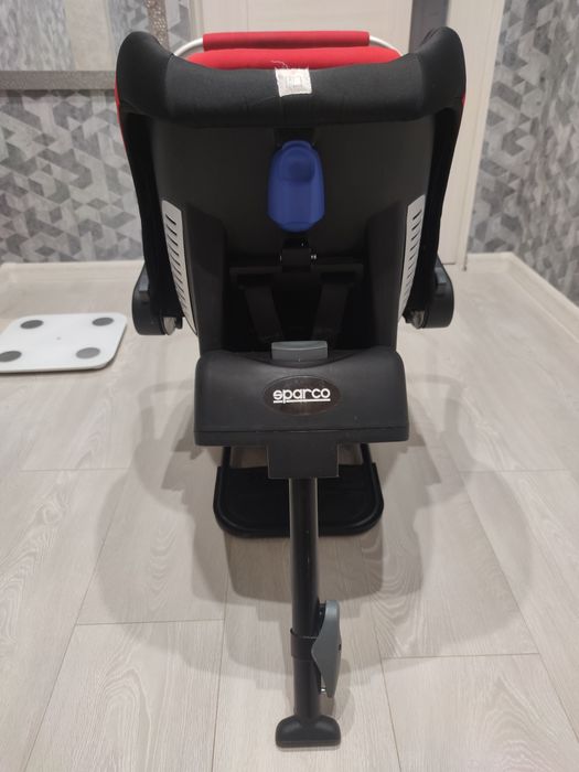 Автокрісло sparco 0-13 кг з системою isofix та шасі