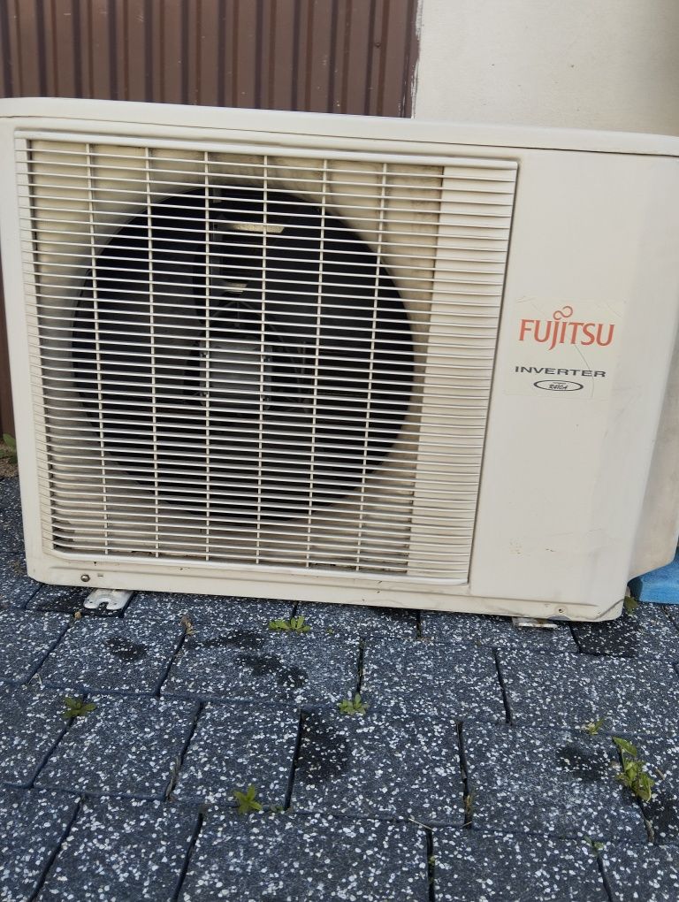 Klimatyzator kasetonowy Fujitsu