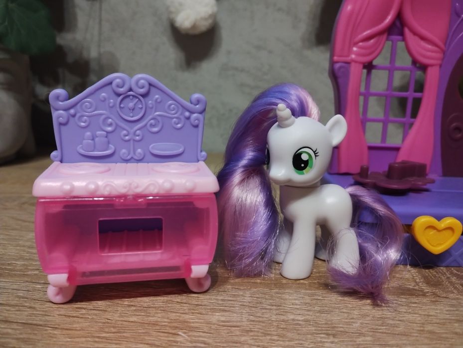 Kucyki My Little Pony butik Rarity i Sweety Belle