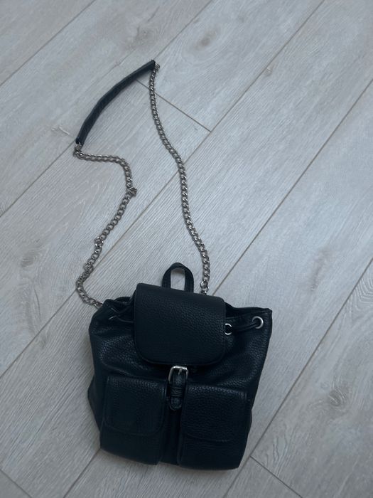 Czarna Torebka Stradivarius